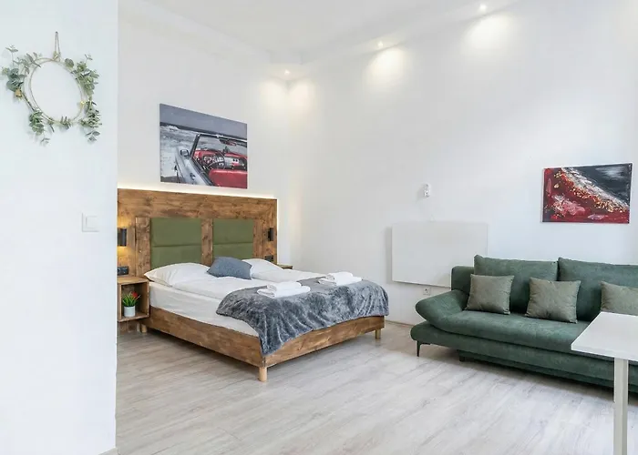 Affordable Stay, 3 Near Wiener Stadthalle Apartment *