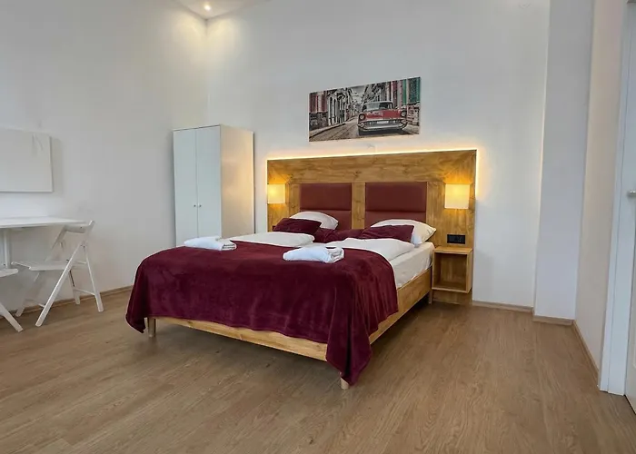 Affordable Stay, 3 Near Wiener Stadthalle Apartment Vienna
