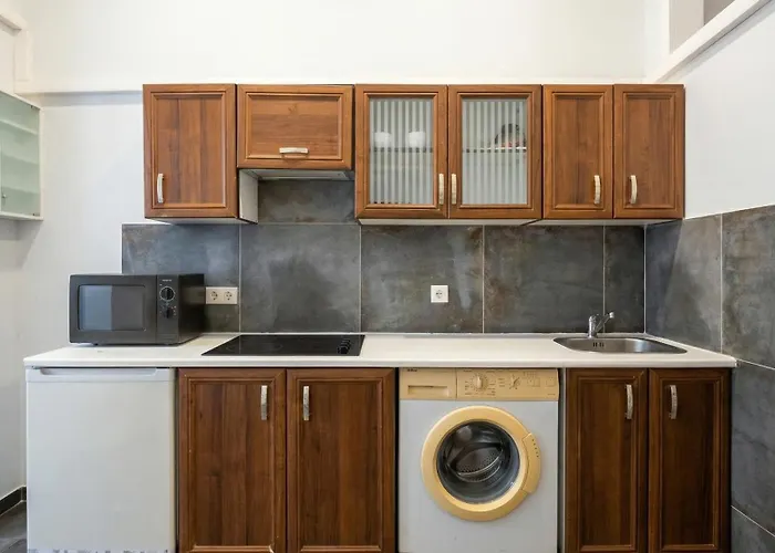 Affordable Stay, 3 Near Wiener Stadthalle Vienna