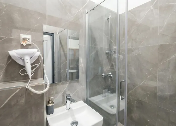 Affordable Stay, 3 Near Wiener Stadthalle *