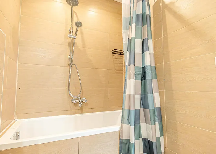 Affordable Stay, 3 Near Wiener Stadthalle *