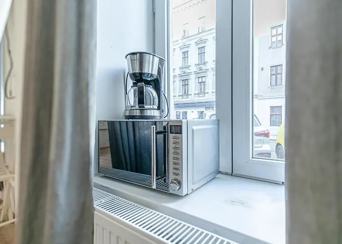 Affordable Stay, 3 Near Wiener Stadthalle Vienna